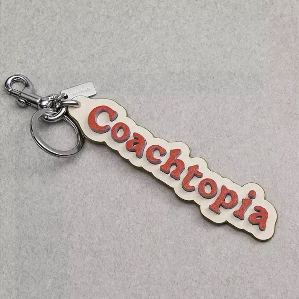 ❤️❤️❤️Coachtopia Leather Bag charm/keychain ❤️❤️❤️